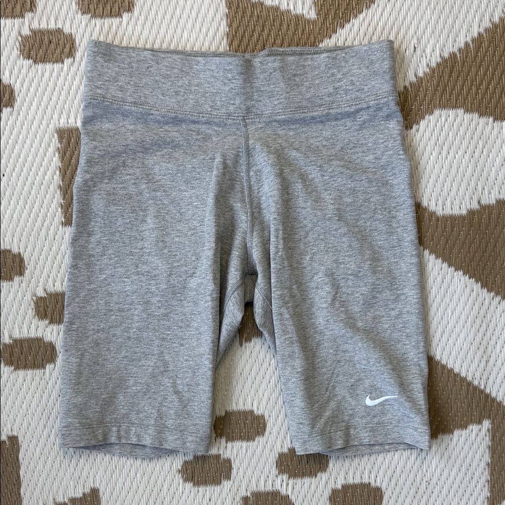 NIKE BICYCLE SHORTS NEVER WORN
